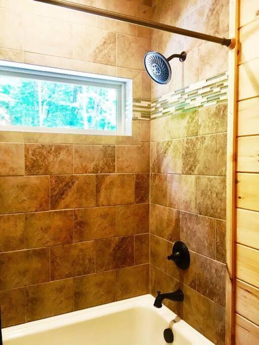 Art'S Bungalow-Wooded Seclusion 1 Mi To Deep Creek And Bryson City Eksteriør bilde